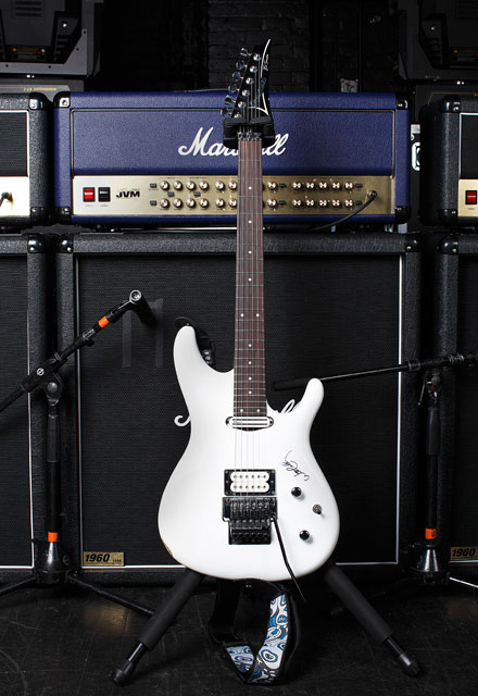 Joe Satriani JS2400 Guitar