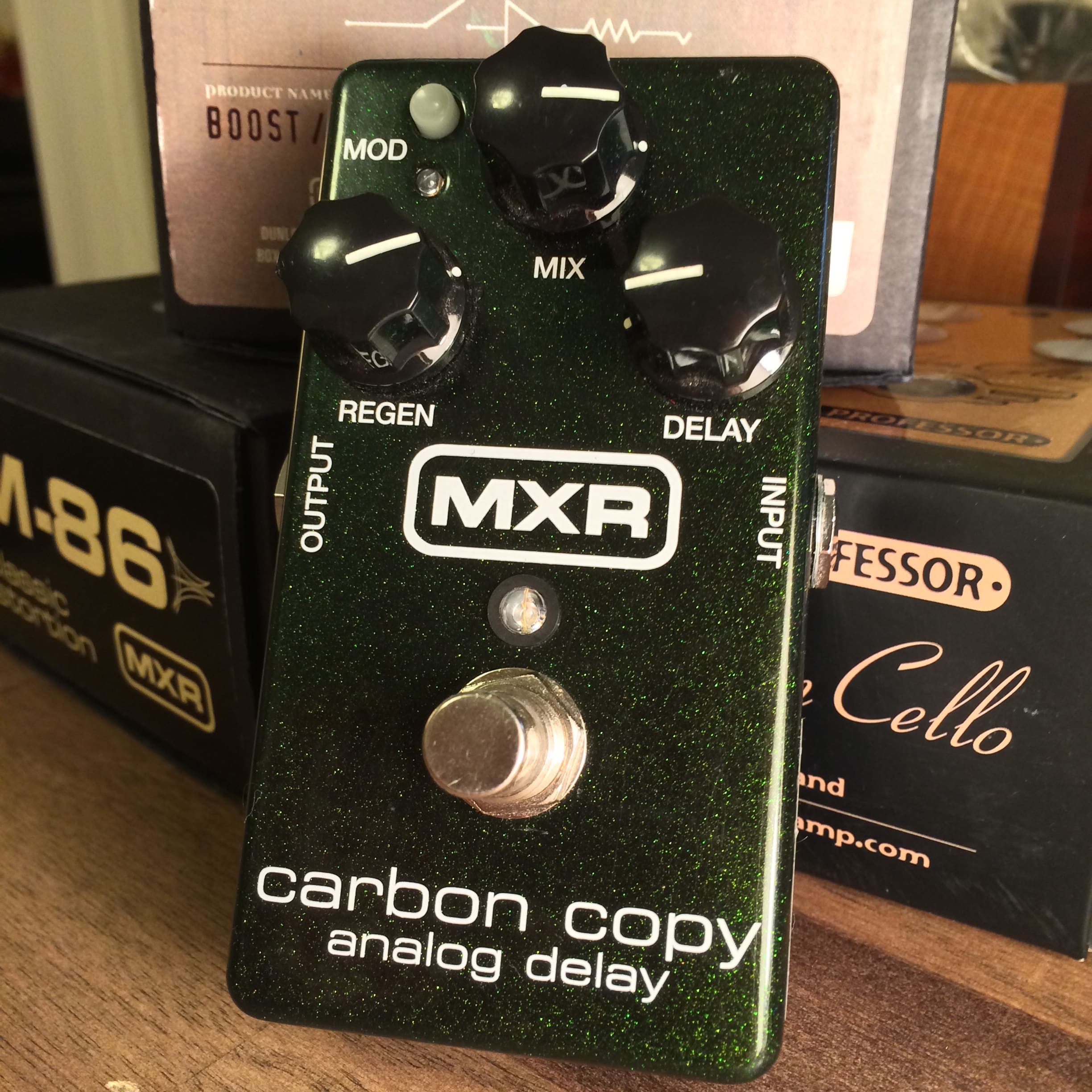 MXR Carbon Copy Analog Delay Pedal Review Guitar Pedals