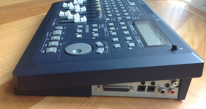 Korg D8 Side view